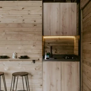 Stay in a private cabin-style apartment with breathtaking views of Medellín